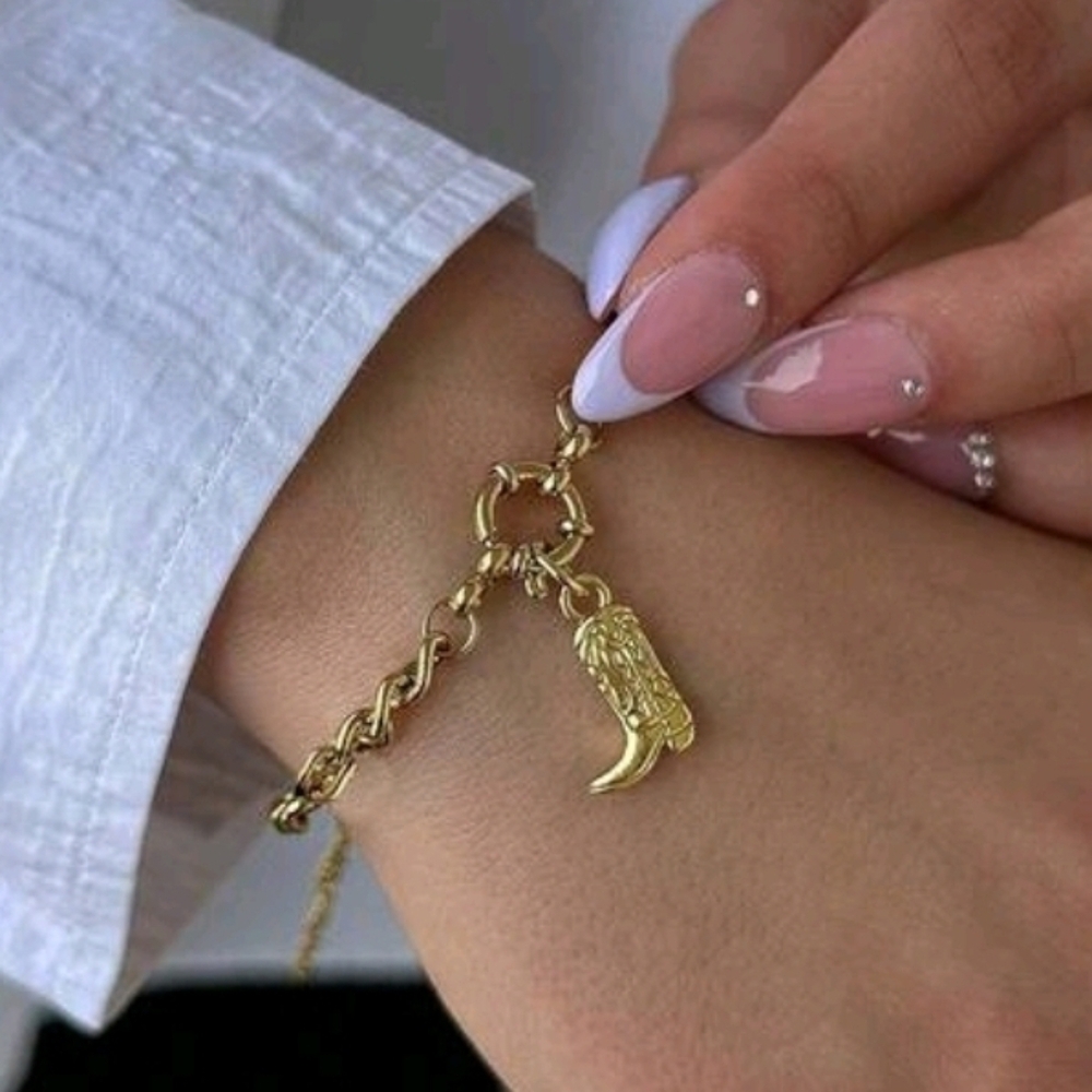 Western Bracelet Gold Chain Bracelet with Boot Charm - Picture 1 of 3
